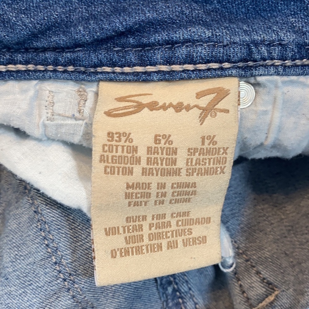 Seven7 Mid Rise Distressed Cropped Jeans - Picture 6 of 7